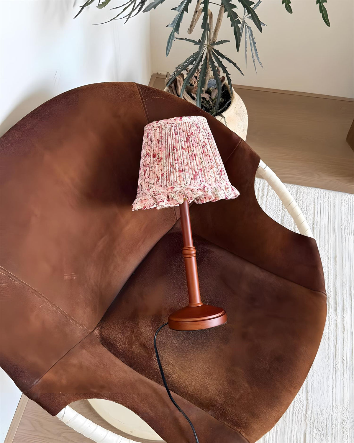 Viraenia Table Lamp