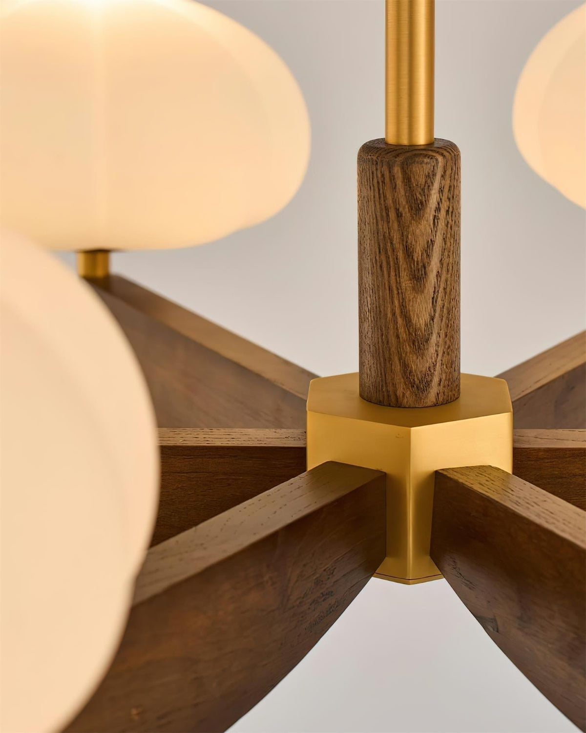 Lumarora Chandelier