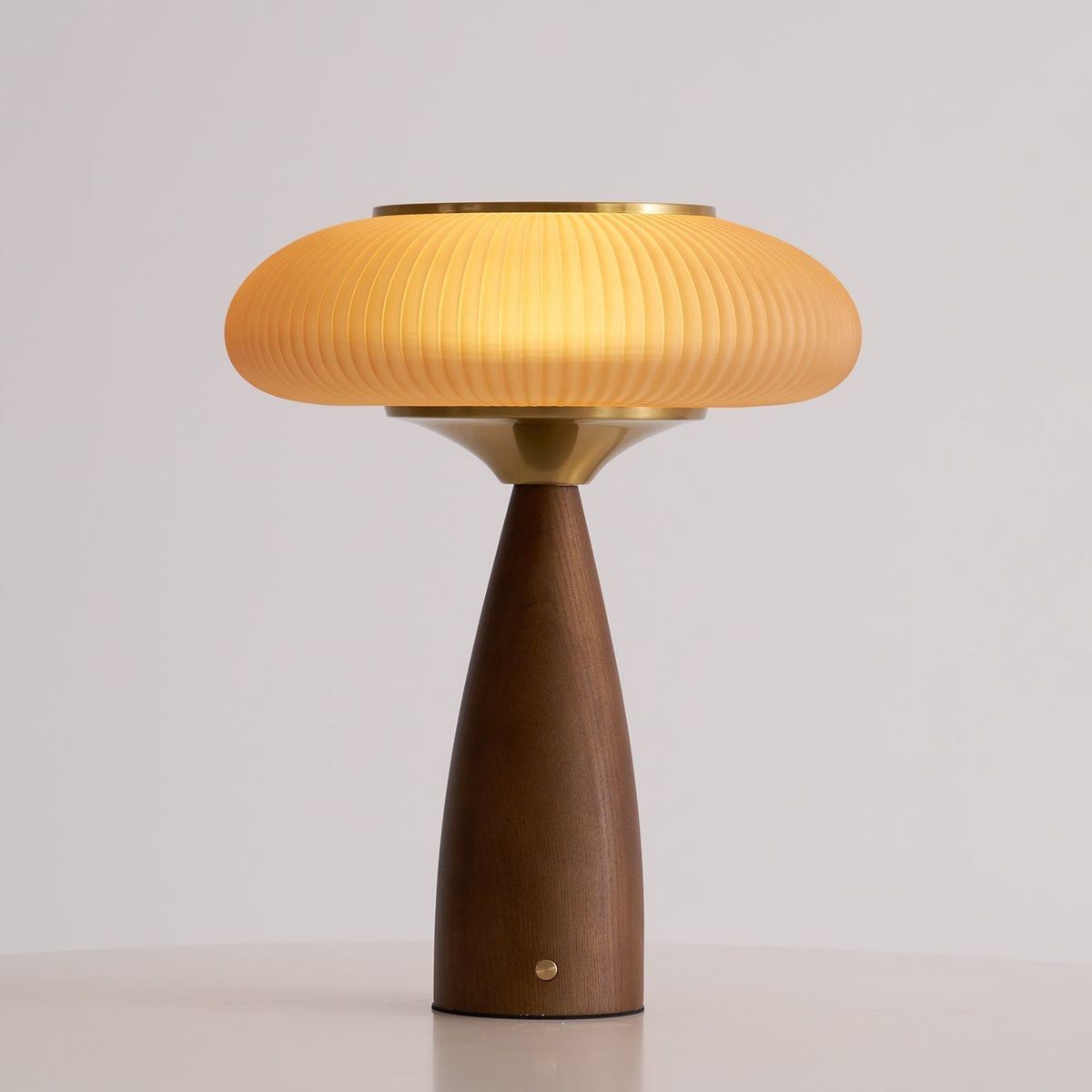 Reneriella Table Lamp