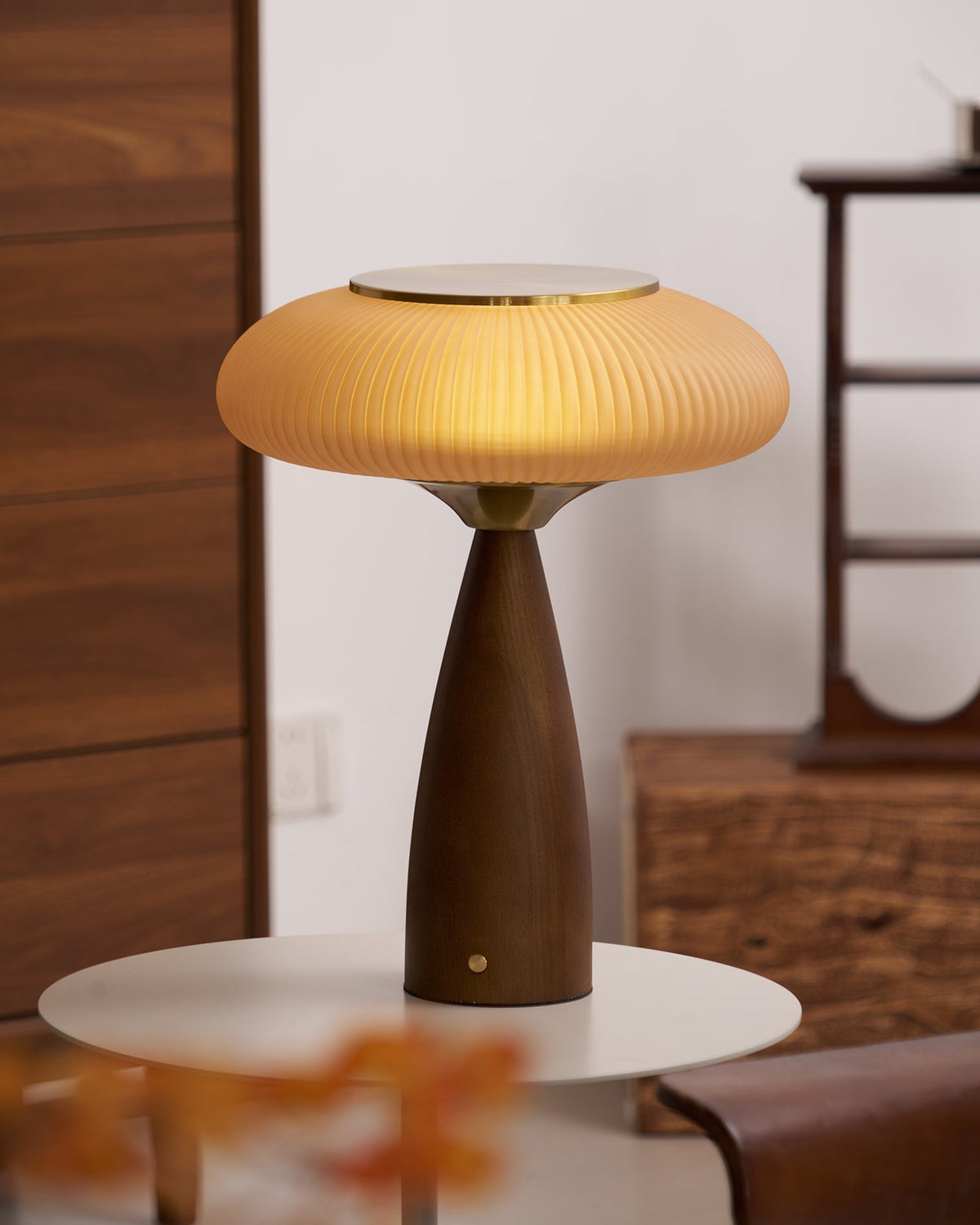 Reneriella Table Lamp