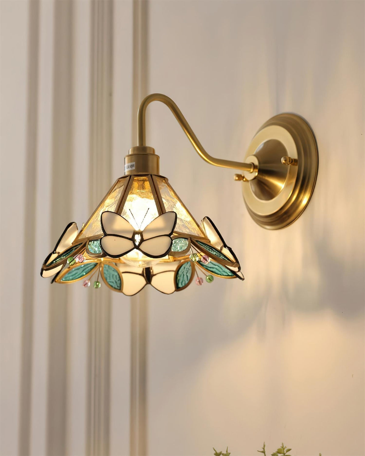 Renanaria Jewel Wall Lamp