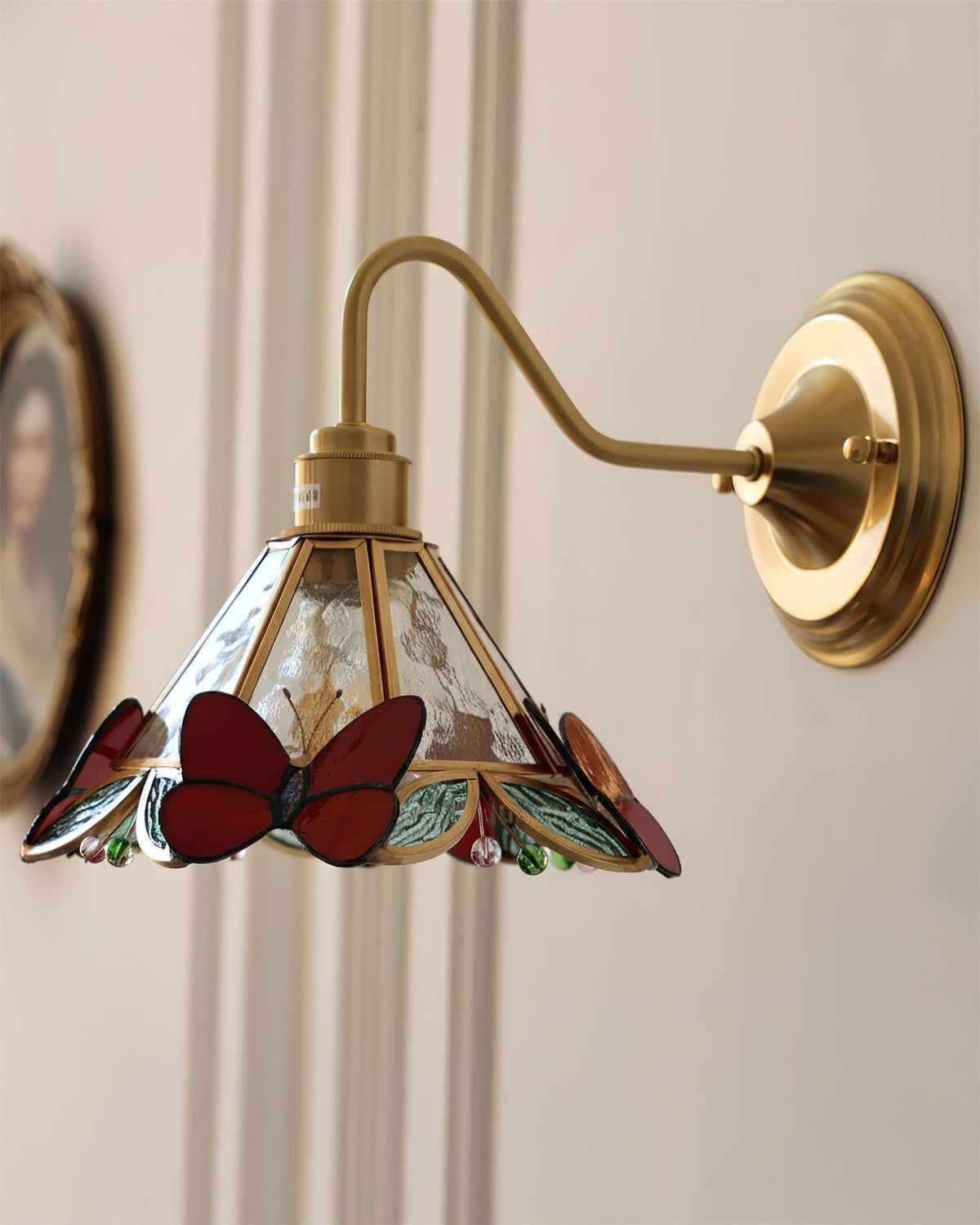 Renanaria Jewel Wall Lamp
