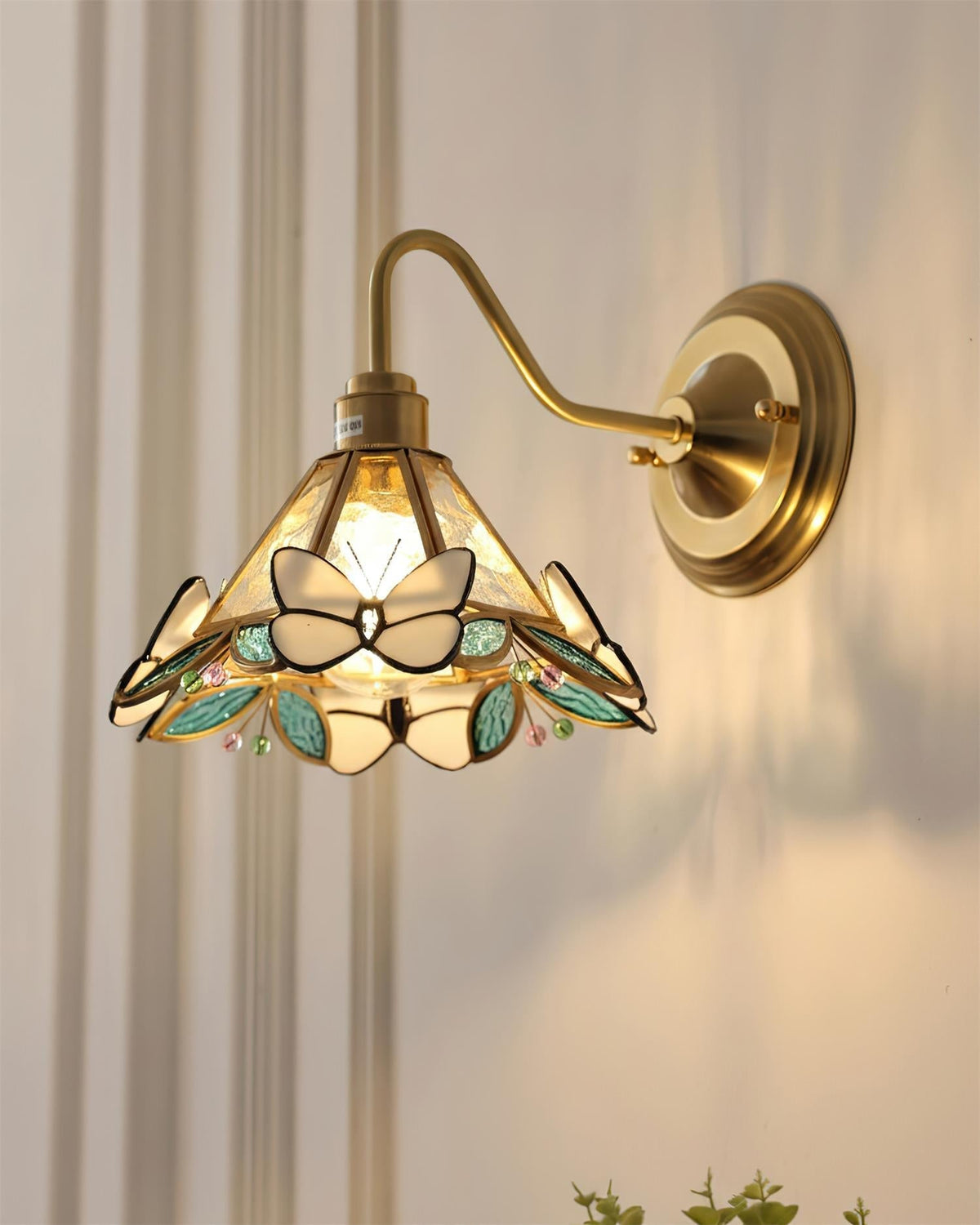 Renanaria Jewel Wall Lamp