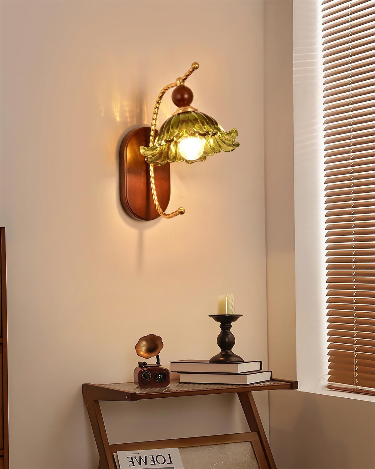 Orelivaya Wall Lamp