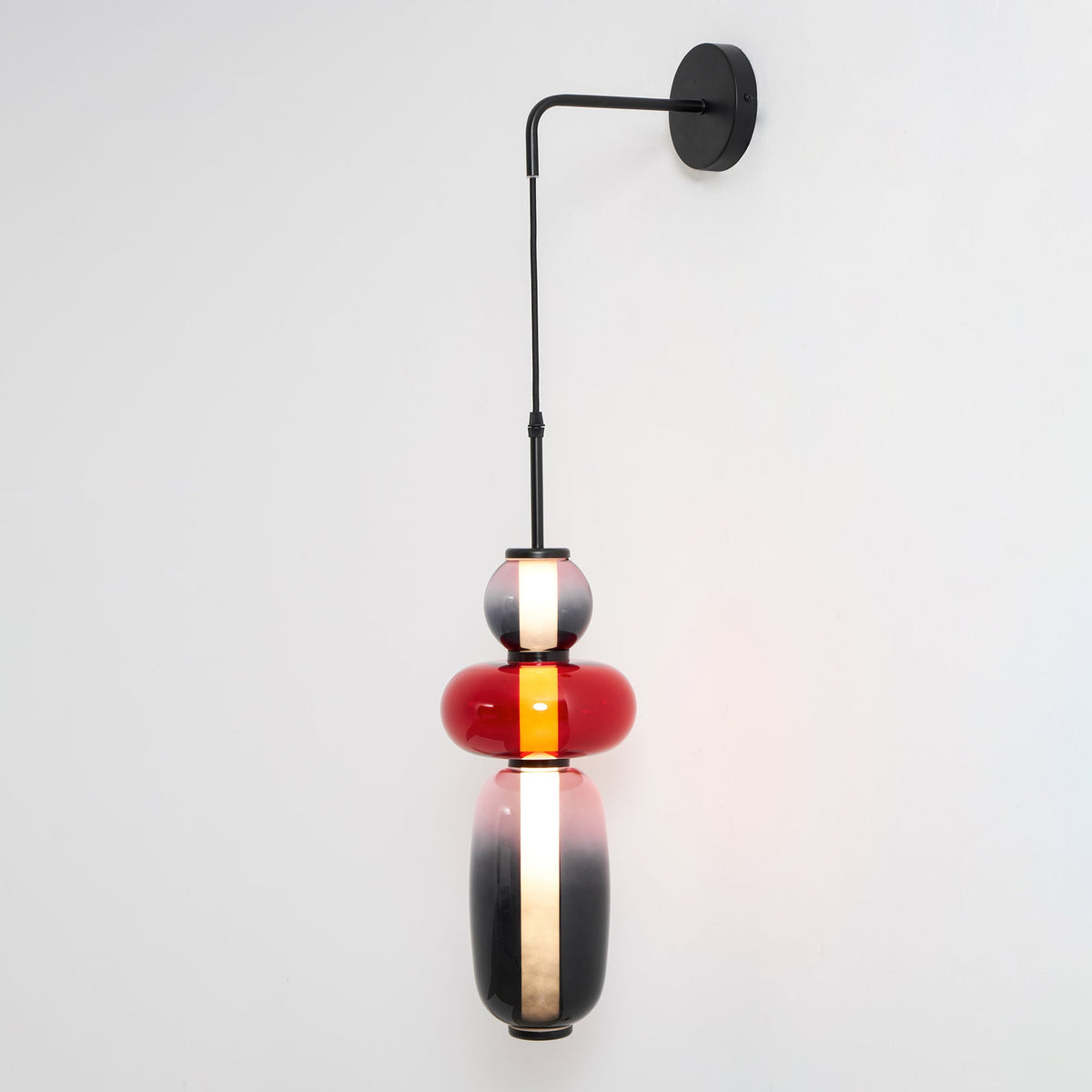 Noverik Stained Glass Wall Lamp