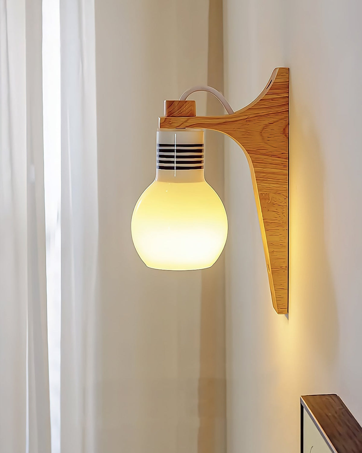 Lumanine Wall Light