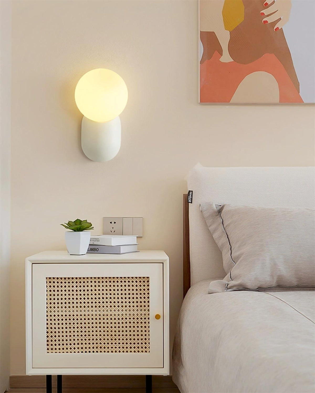 Nelo Minimalist Globe Wall Sconce