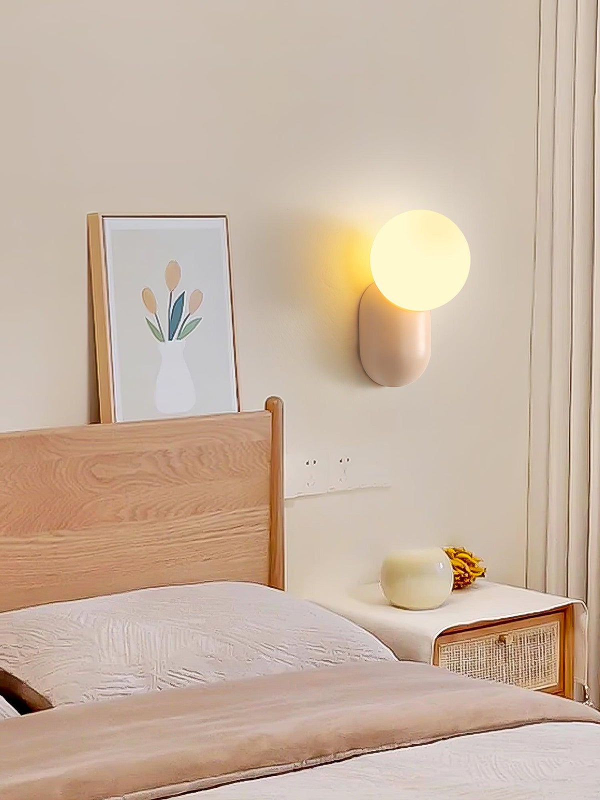Nelo Minimalist Globe Wall Sconce