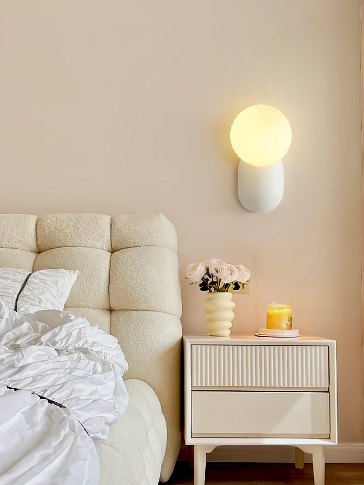 Nelo Minimalist Globe Wall Sconce