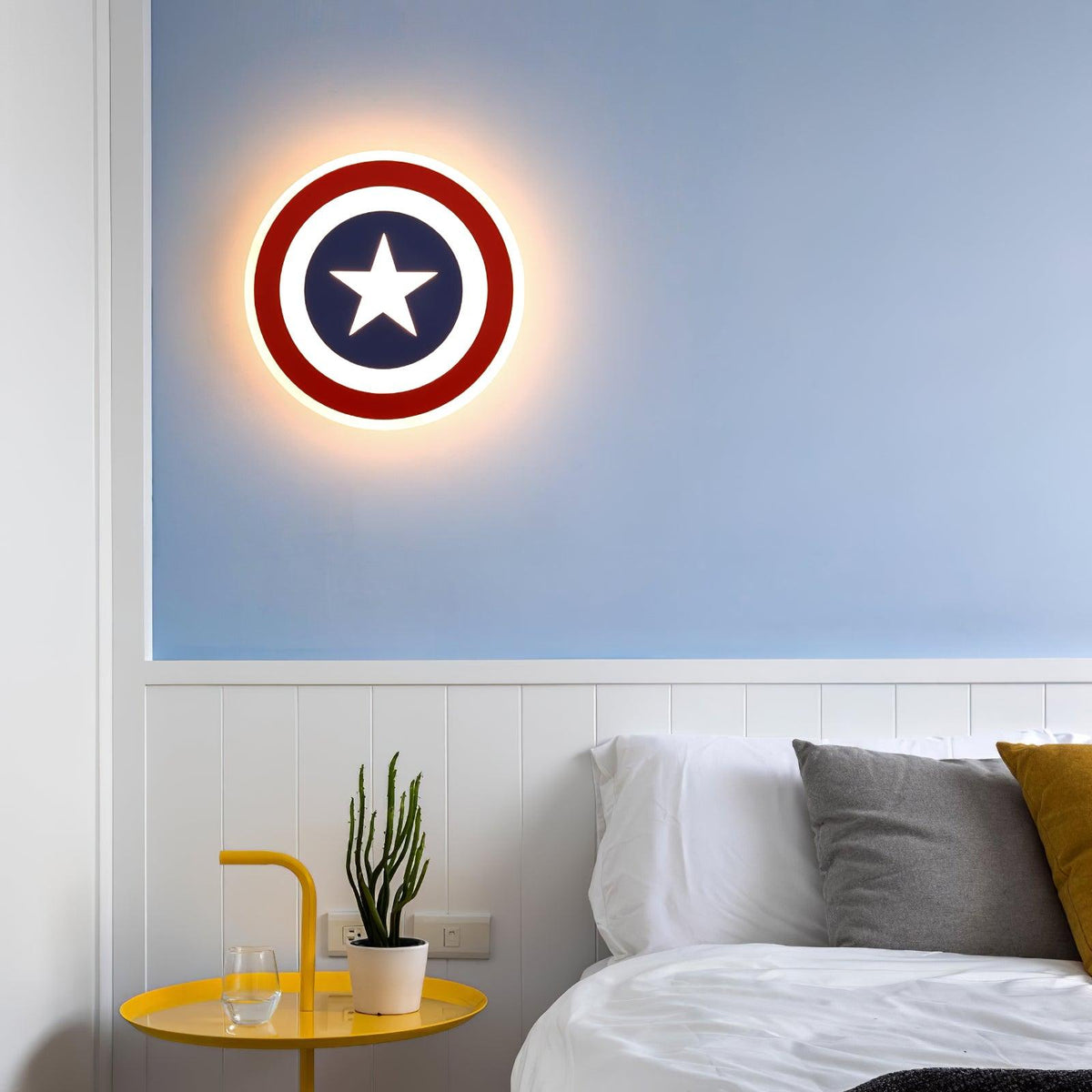 Maro Star Wall Light