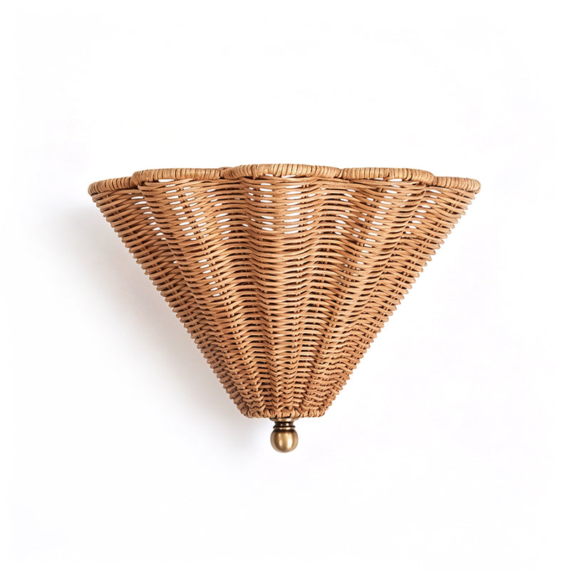 Raveelia Captiva Rattan Wall Sconce