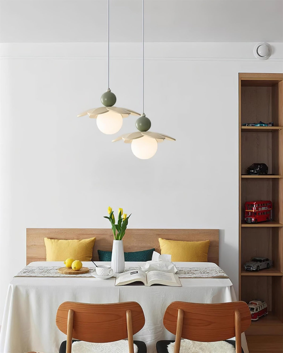 Velisaine Pendant Light