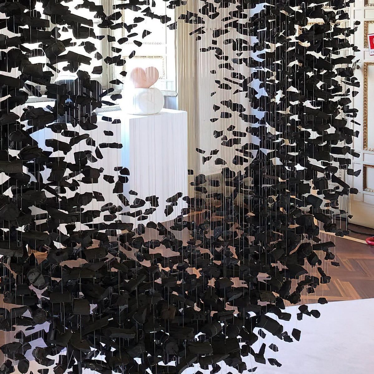 Vaelior Postmodern Luxury Black Stones Chandeliers