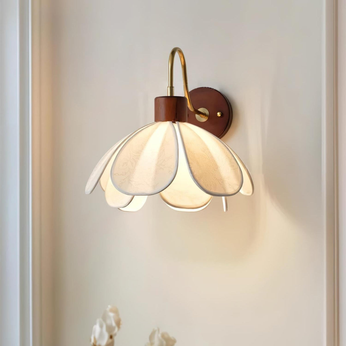 Dasilum Wall Lamp Floral Wood Fabirc