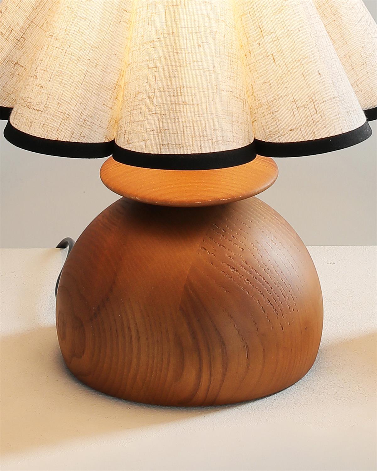 Renarora Table Lamp