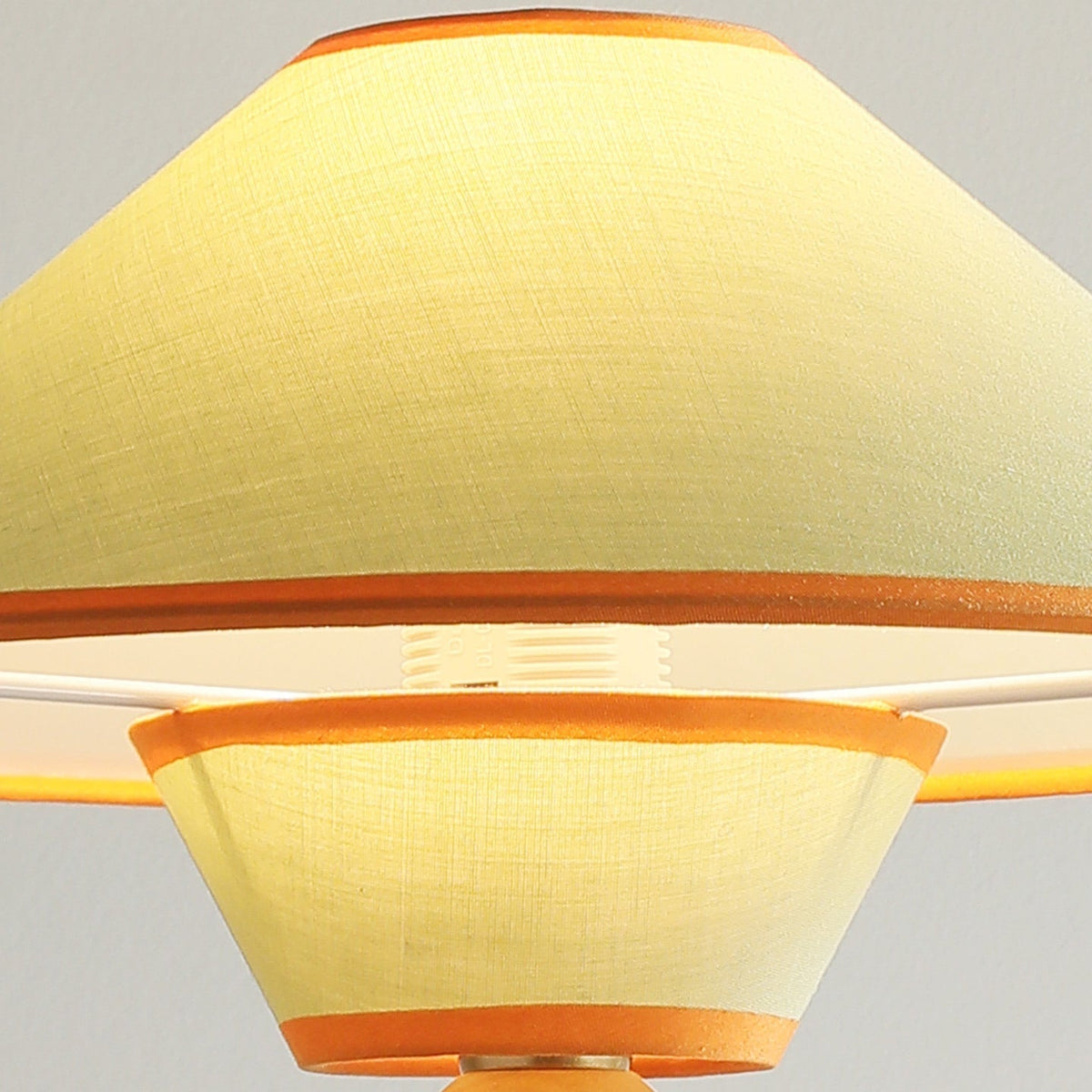 Renarora Table Lamp