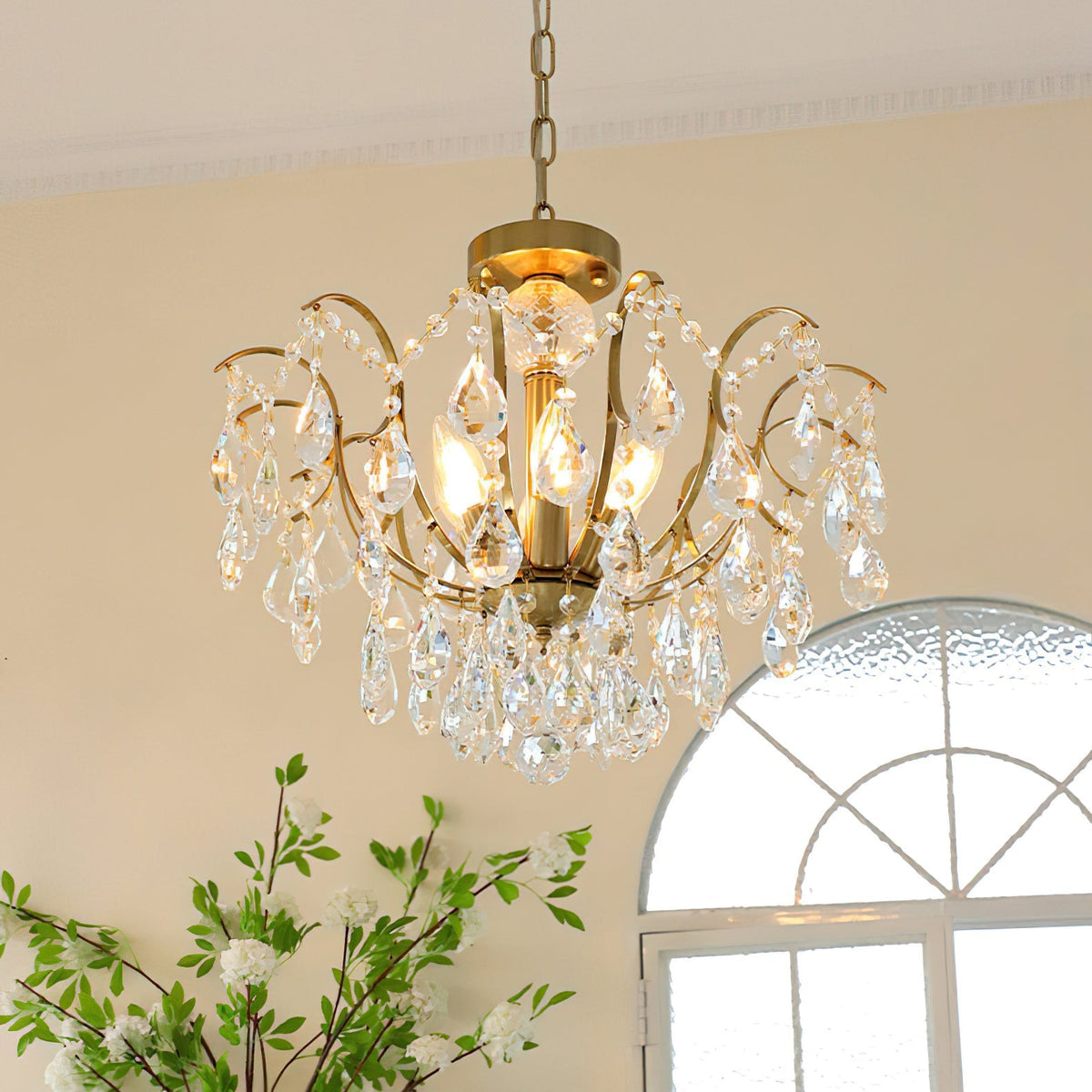 Eveloria Crystal Chandelier