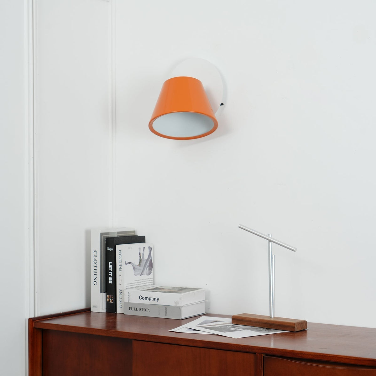 Fivra Wall Lamp