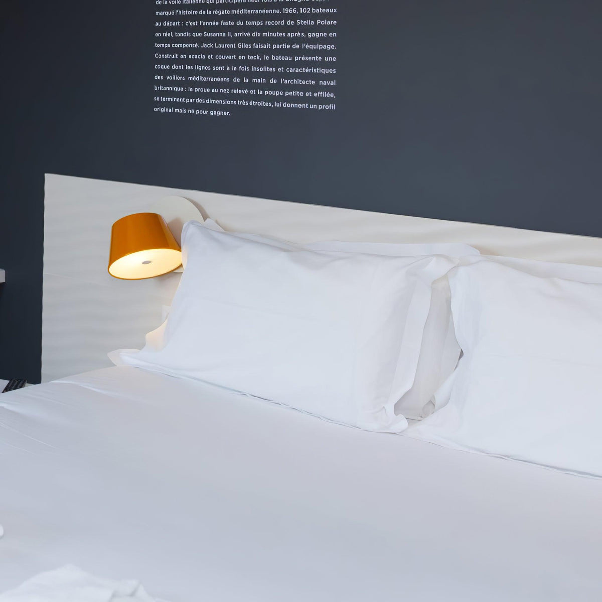 Fivra Wall Lamp