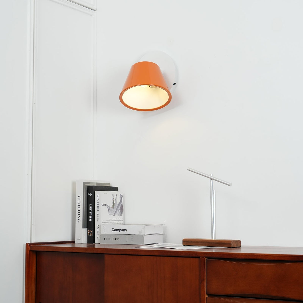 Fivra Wall Lamp