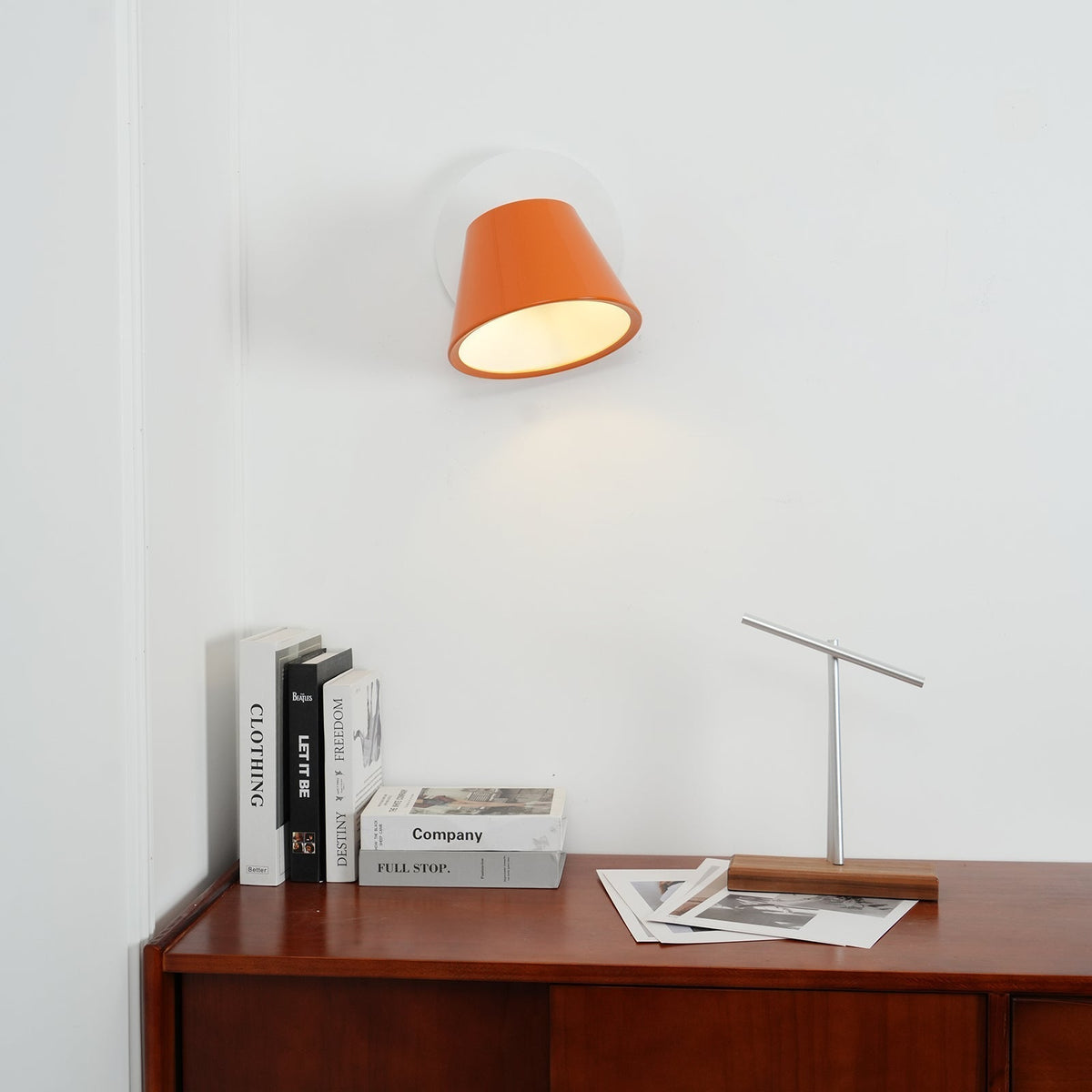 Fivra Wall Lamp