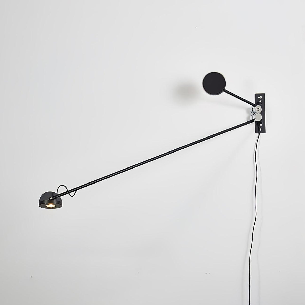 Nexus Wall Lamp