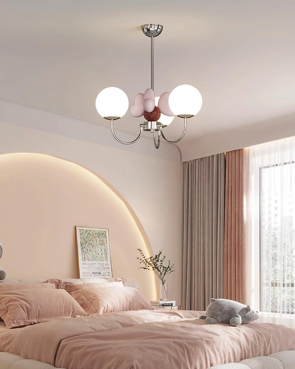 Elaiissa Chandelier
