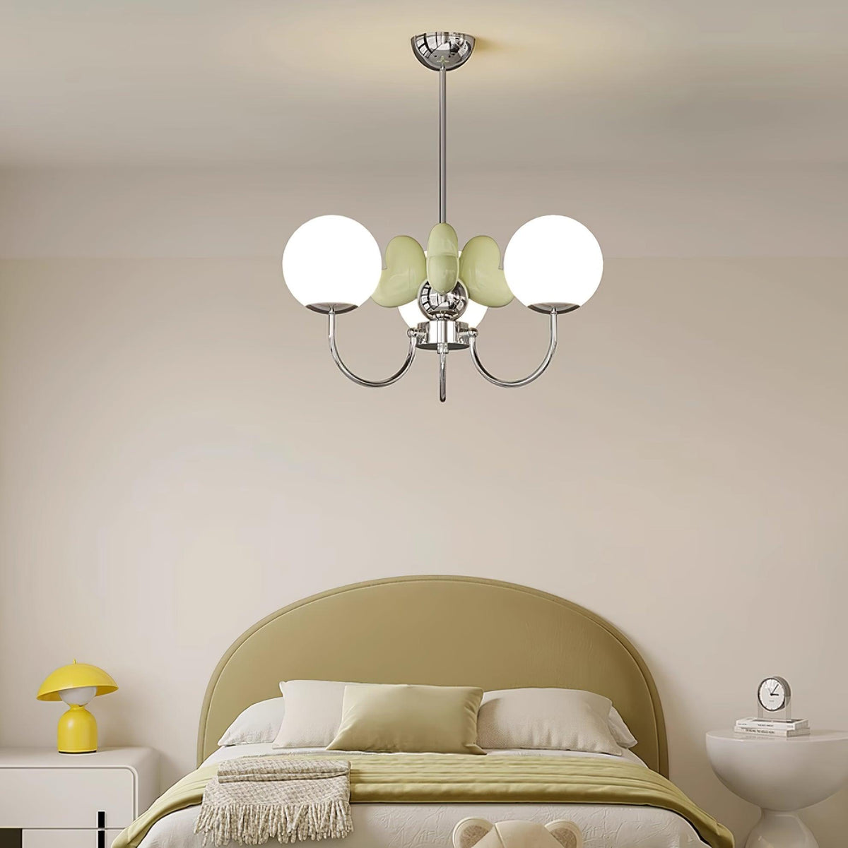 Elaiissa Chandelier