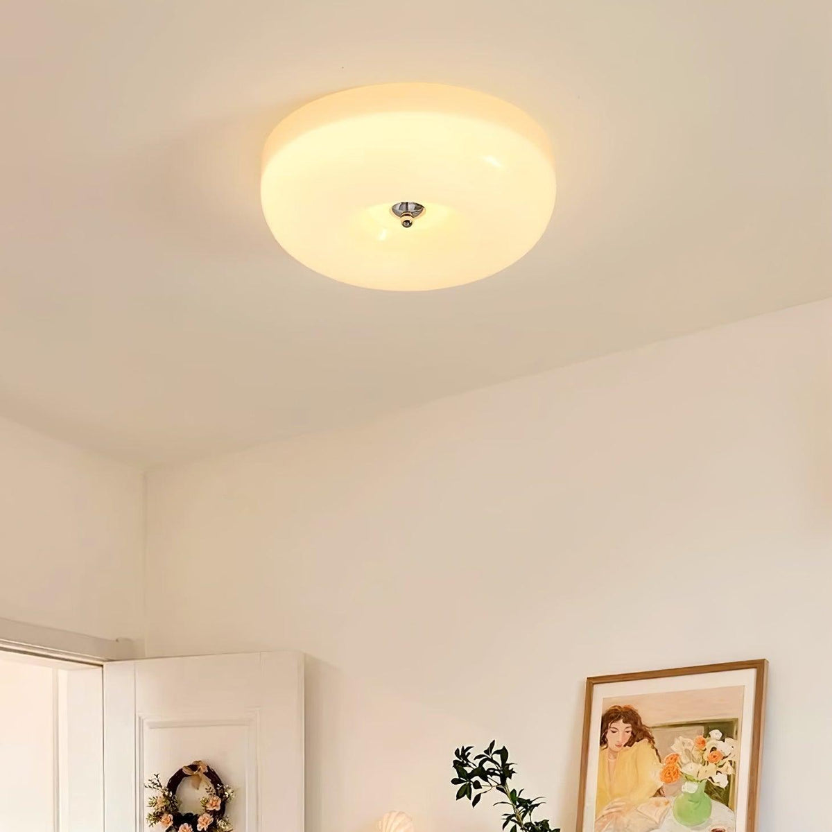 Velisiel Chandelier Cream Pudding with Blown Glass