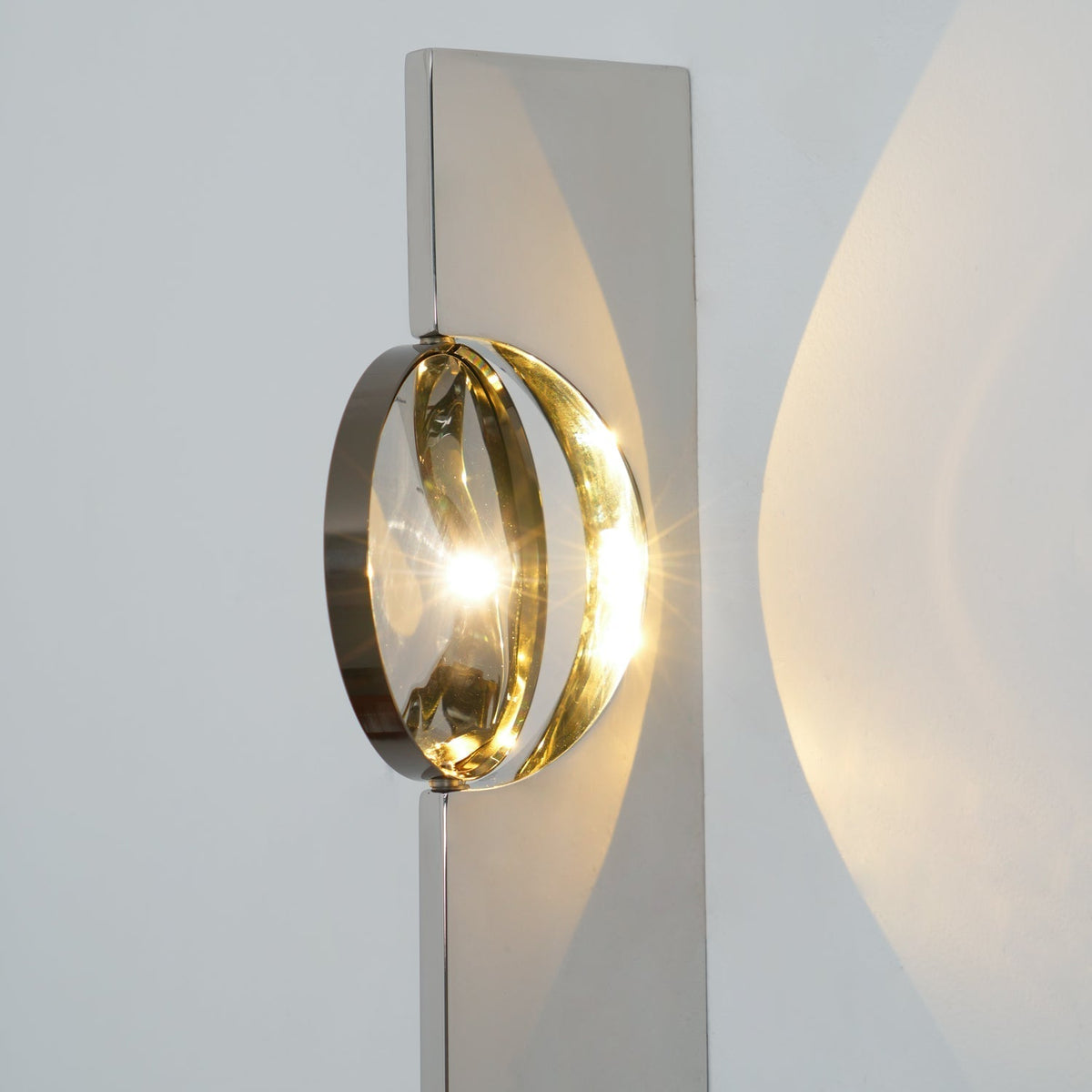 Walo Creative Light And Shadow Wall Lamp