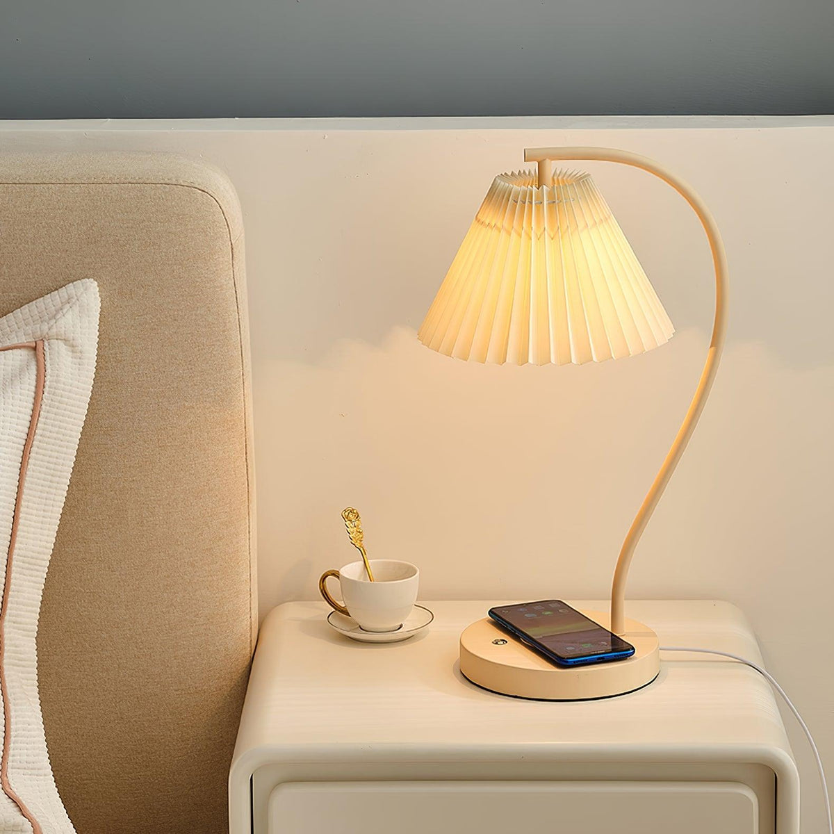 Breezie Table Lamp