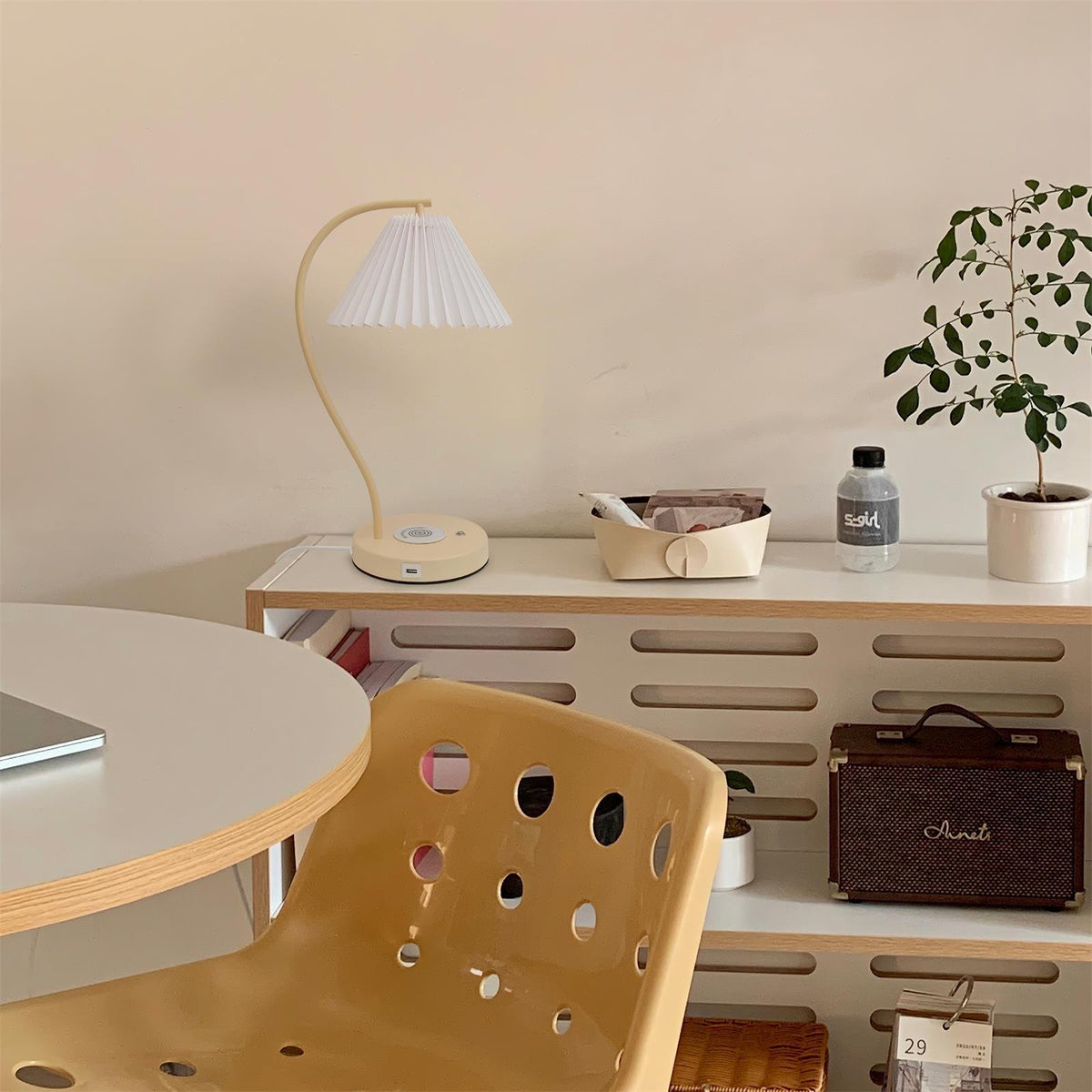 Breezie Table Lamp