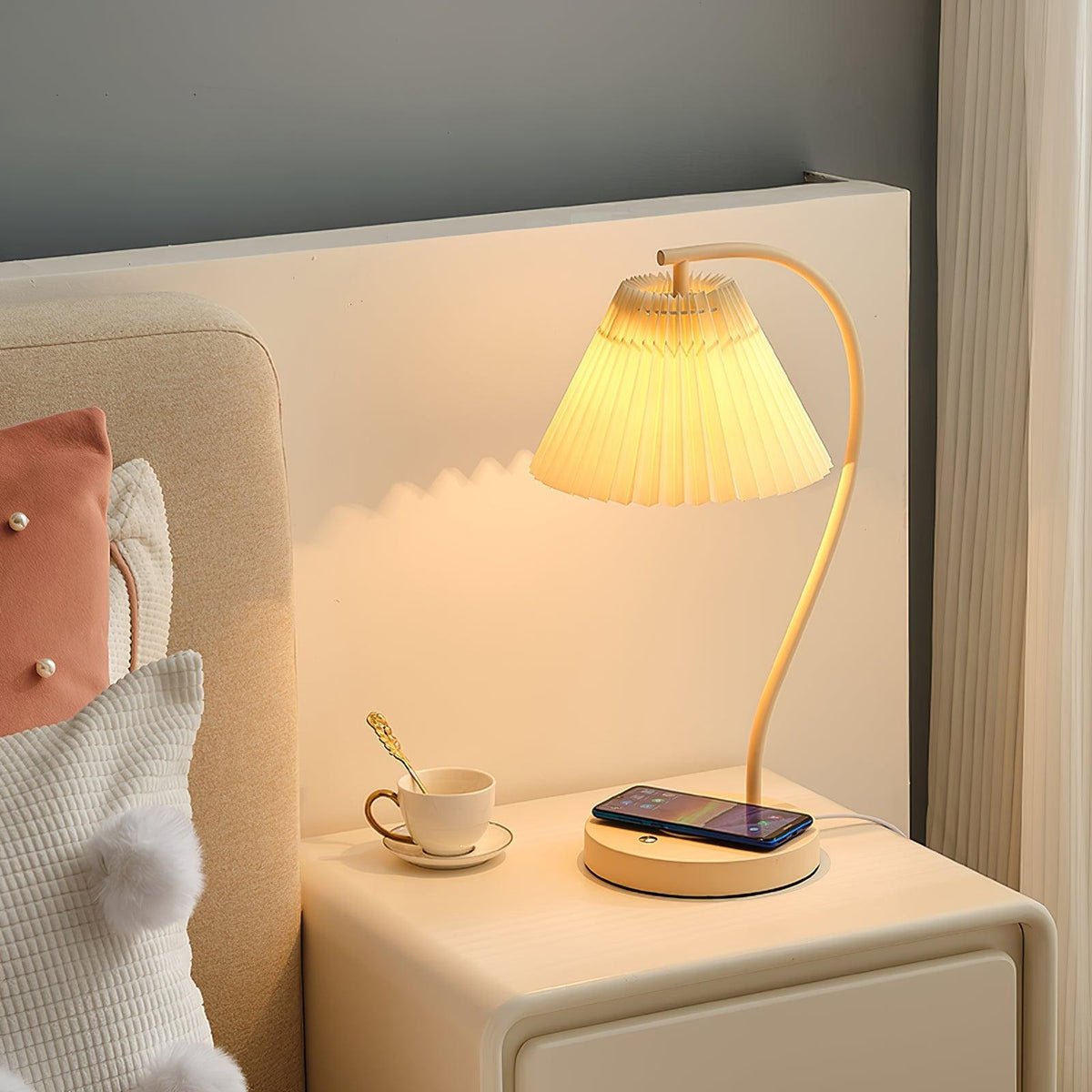 Breezie Table Lamp