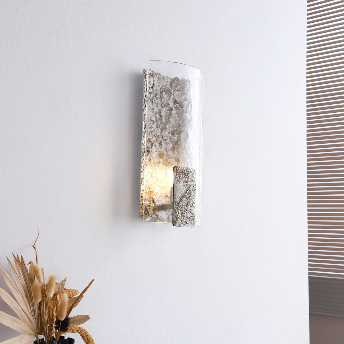 Renaiella Wall Lamp
