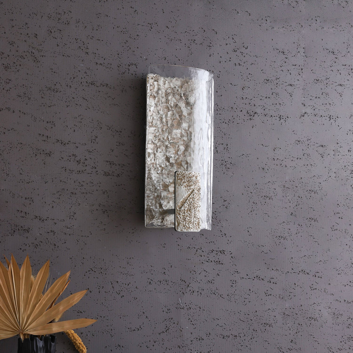 Renaiella Wall Lamp