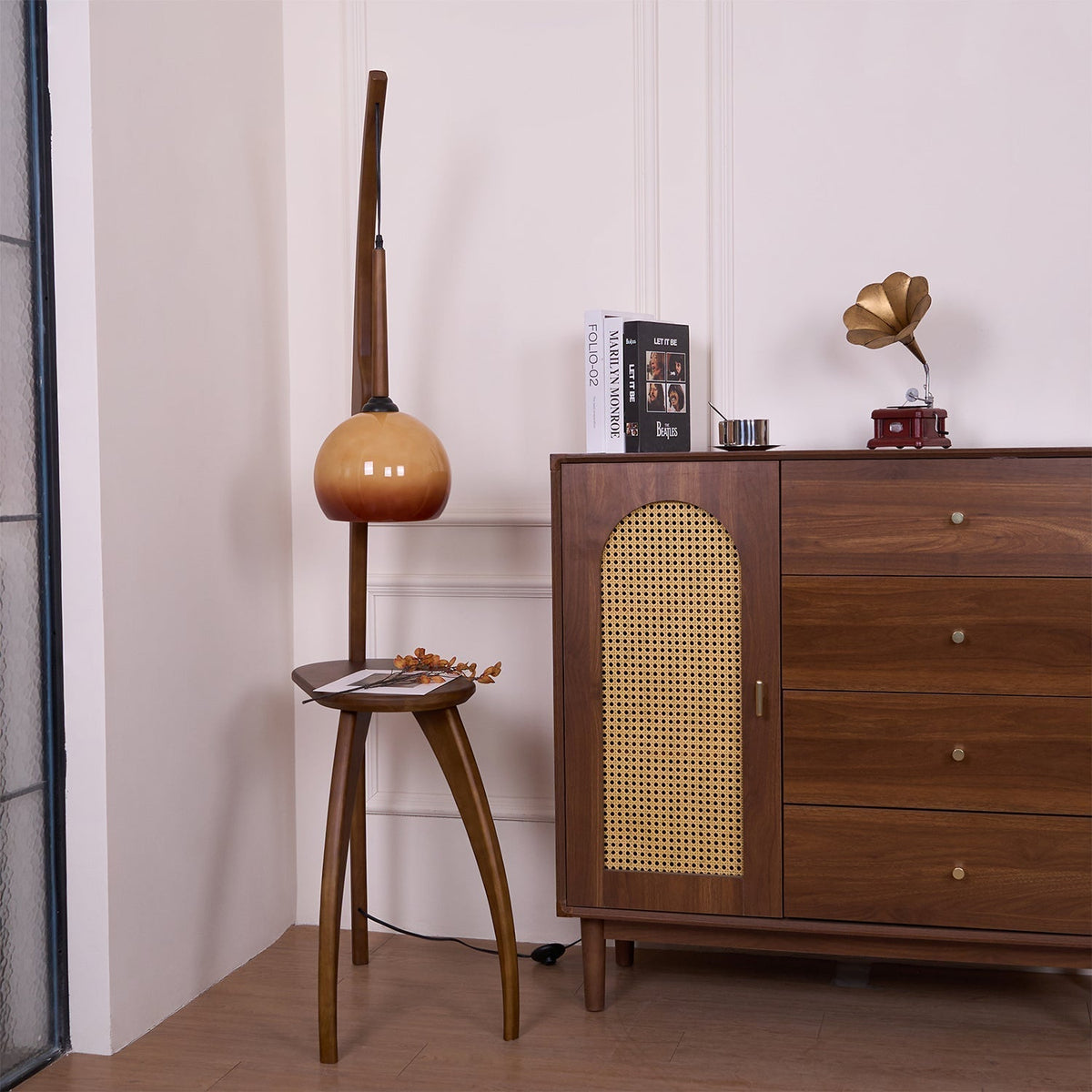Selisora Curved Mantis Arm Floor Lamp