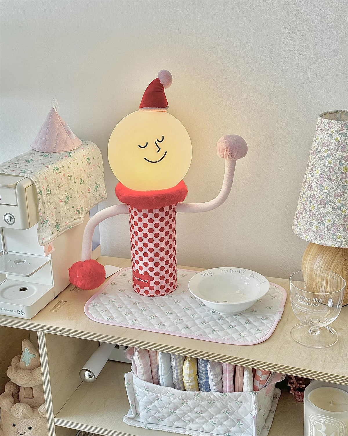 Avenivira Table Lamp