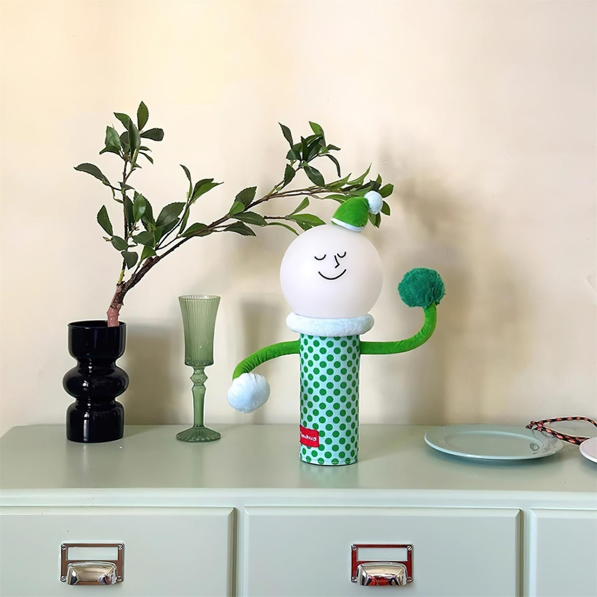 Avenivira Table Lamp