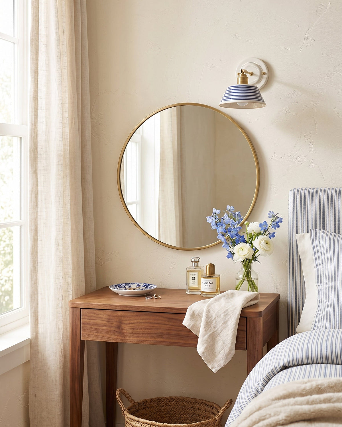Lumalira Indigo Ceramics Wall Sconce