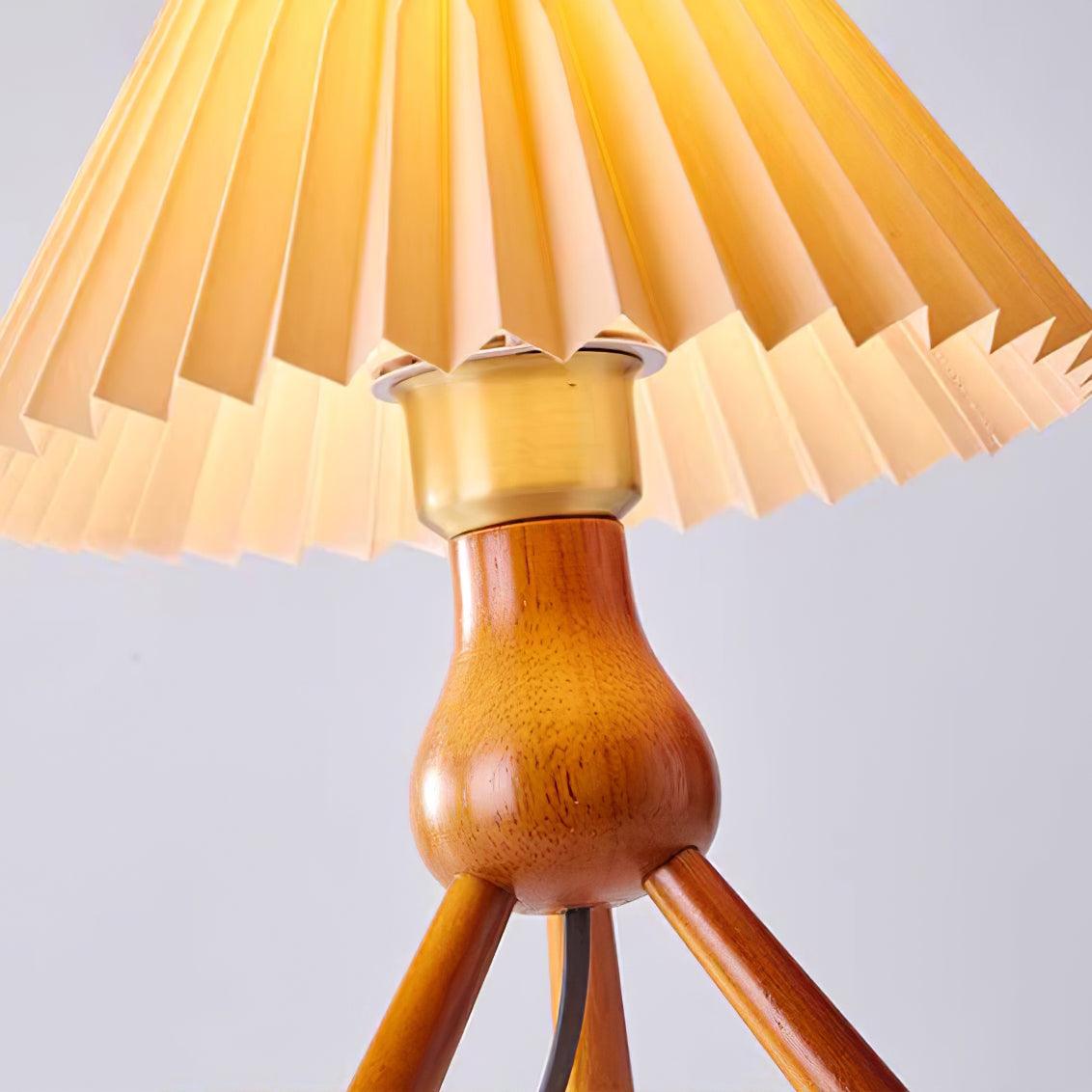 Caliveria Table Lamp