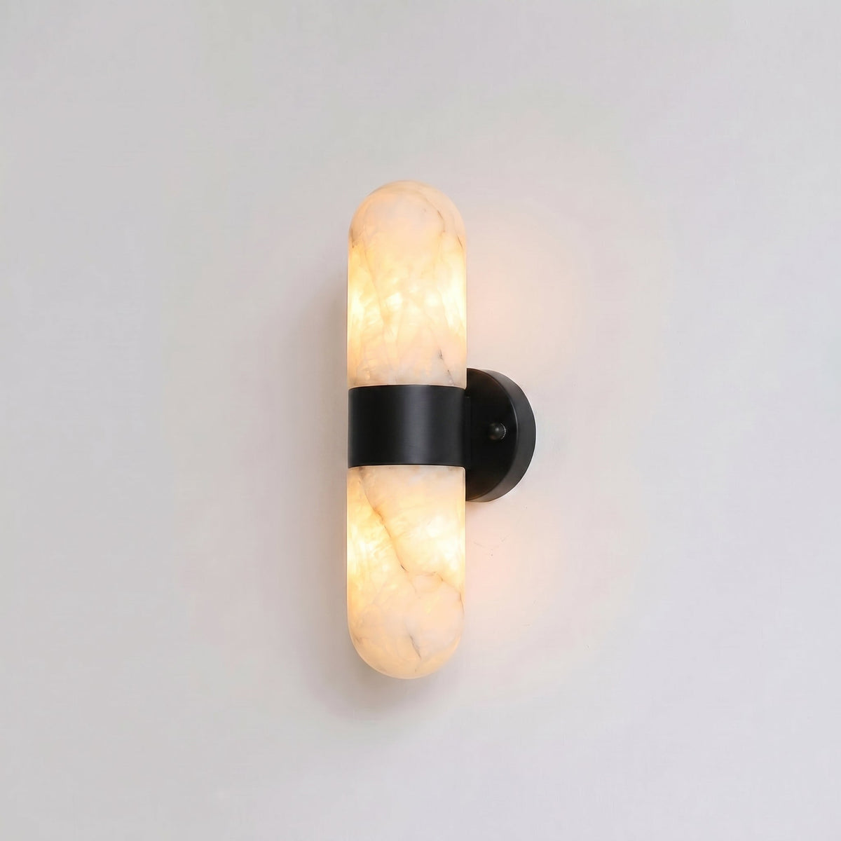 Lysandro Sconce
