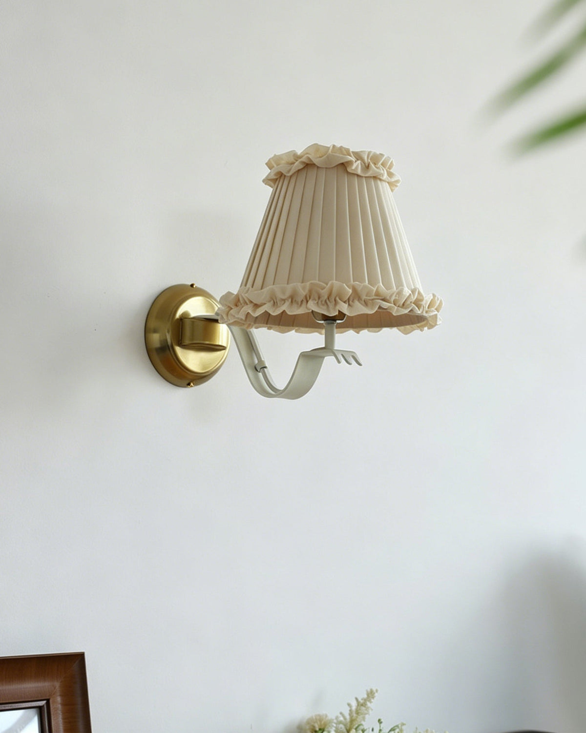 Rosabelle Ruffle Wall Sconce