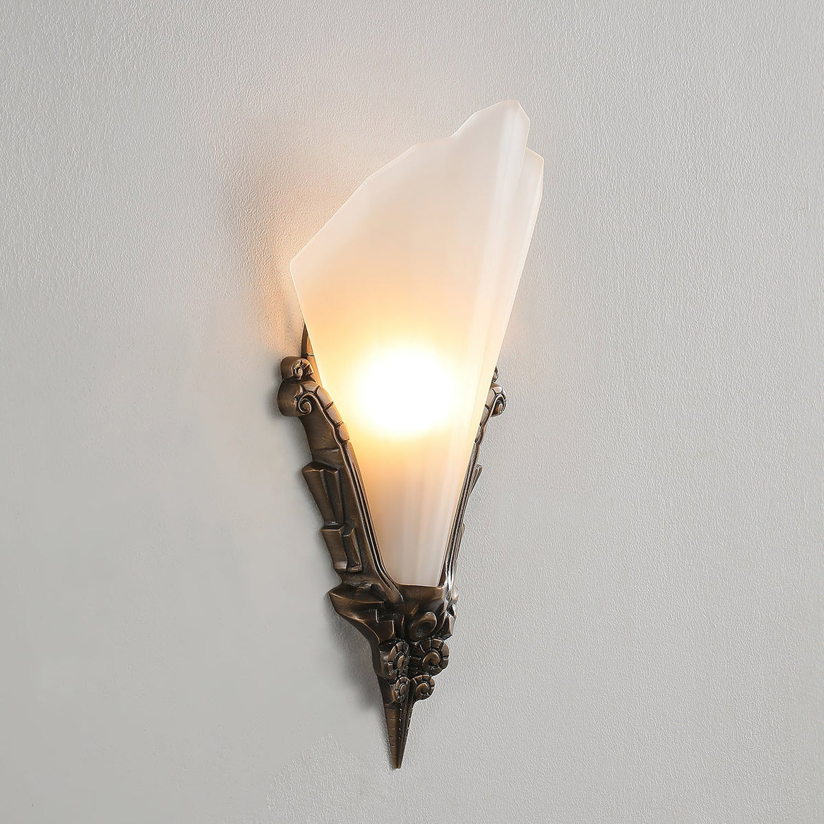 Sorivaine Sconce