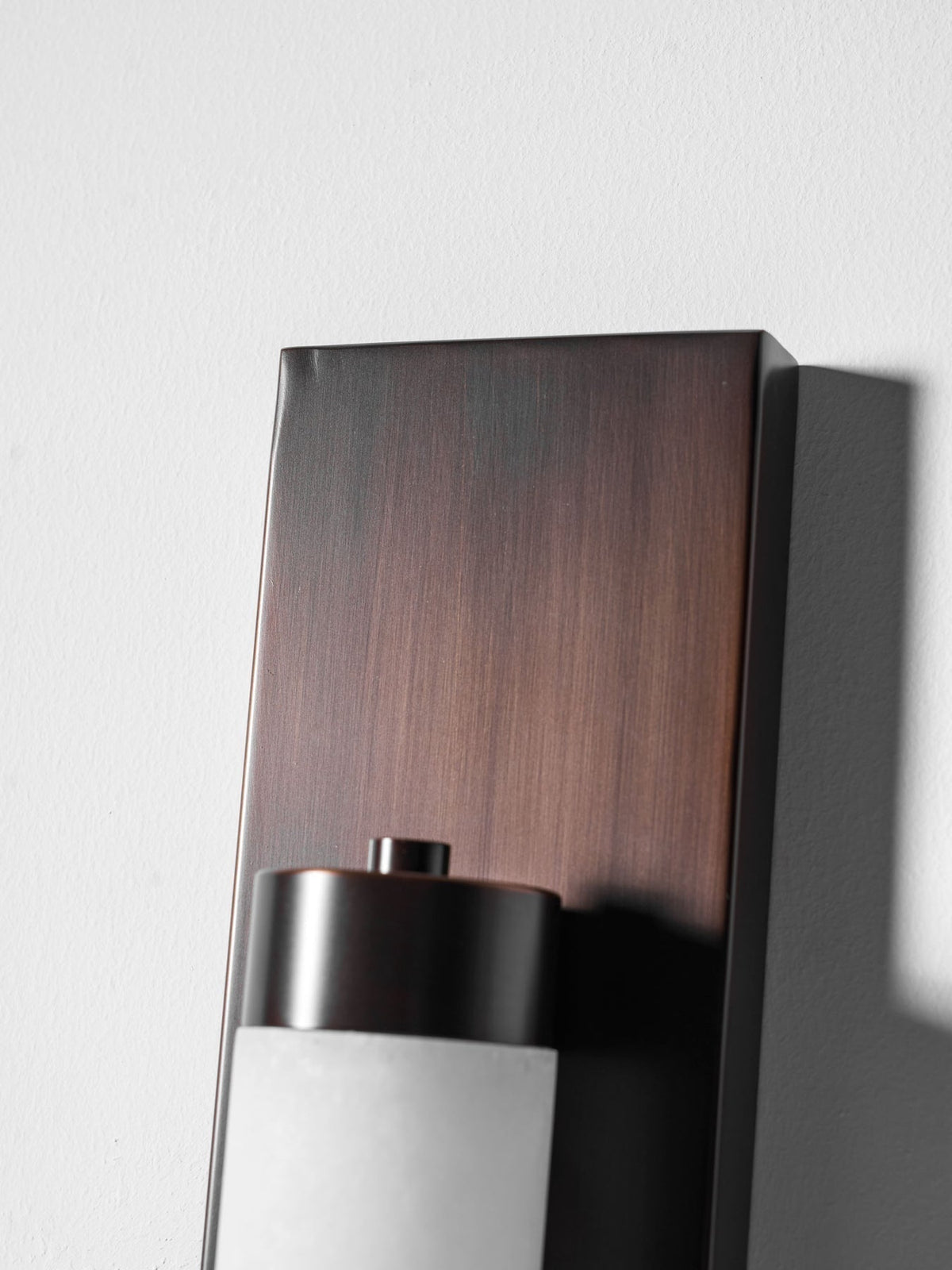 Haelan Wall Lamp