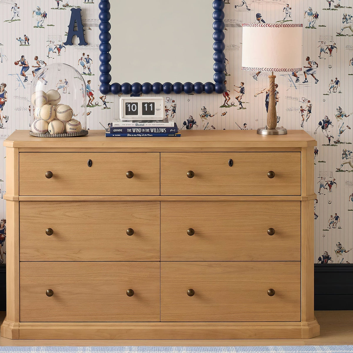 Elaanaine Table Lamp