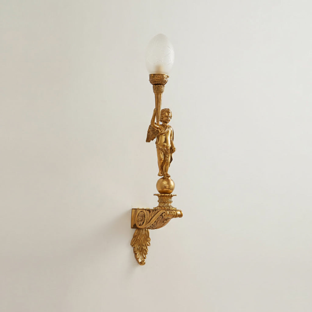 Lysand Brass Wall Lamp