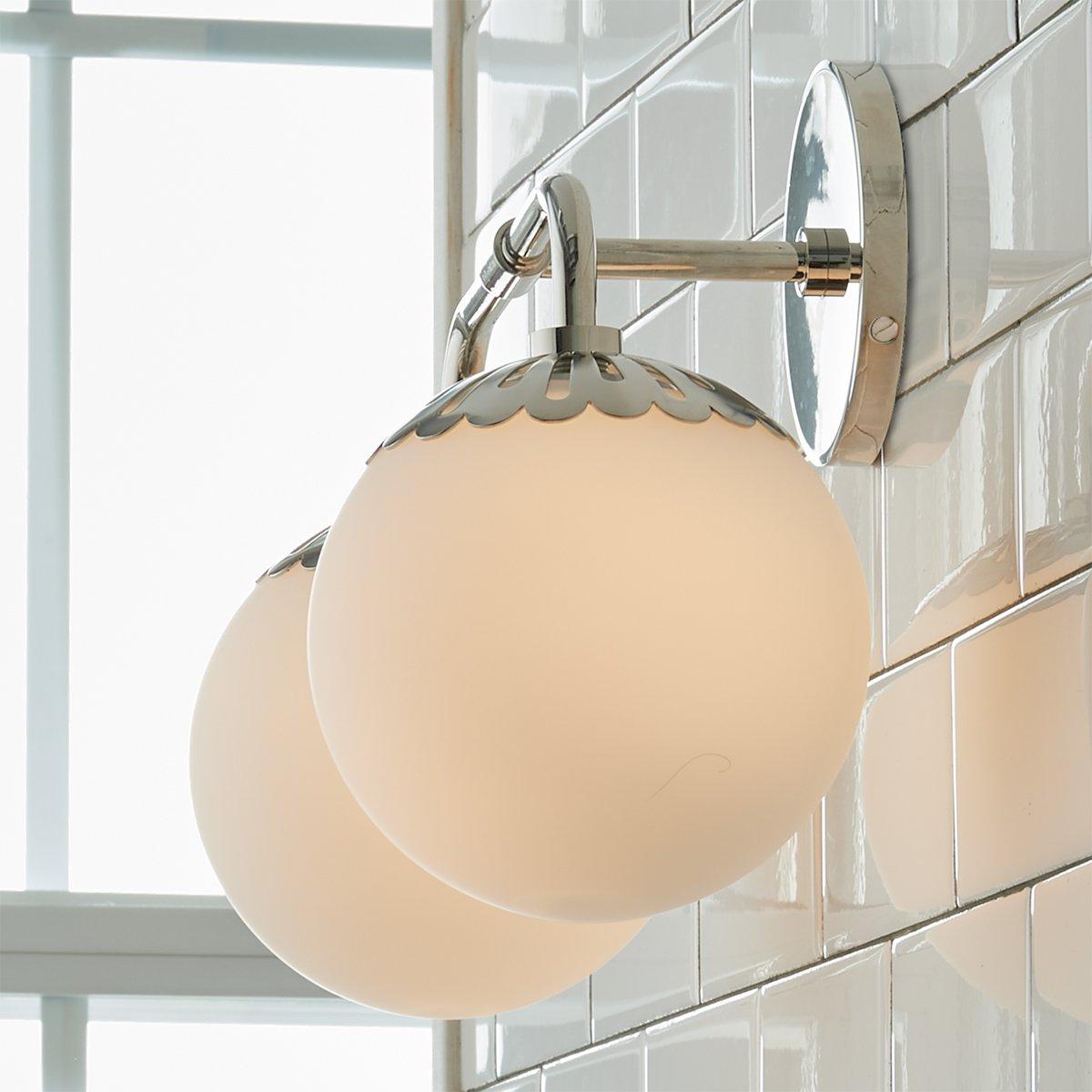 Aveniviella Wall Lamp
