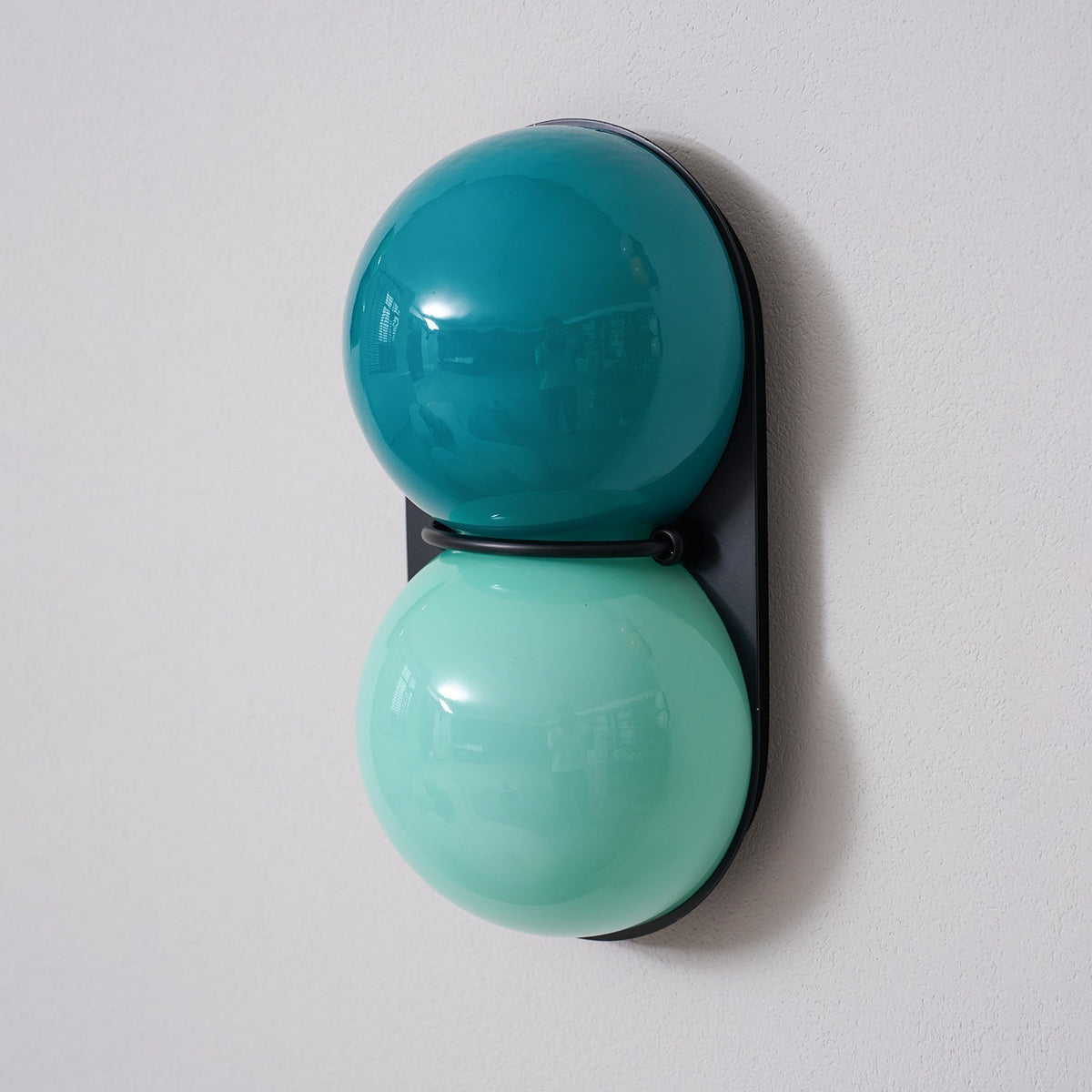 Veloira Wall Lamp
