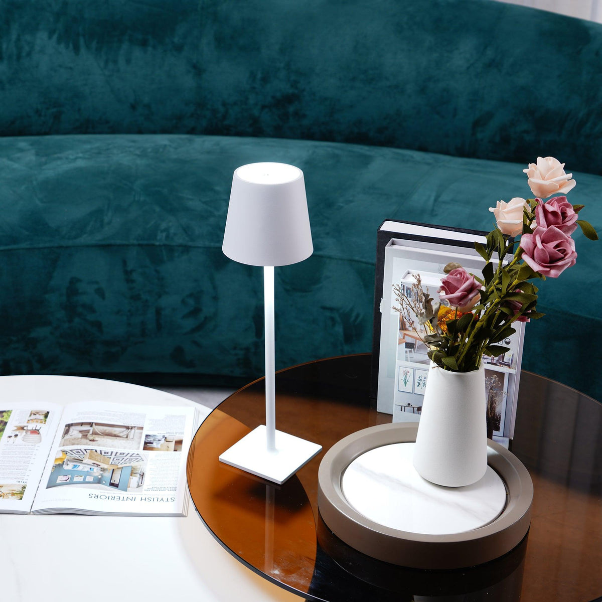 Viraorelia Table Lamp