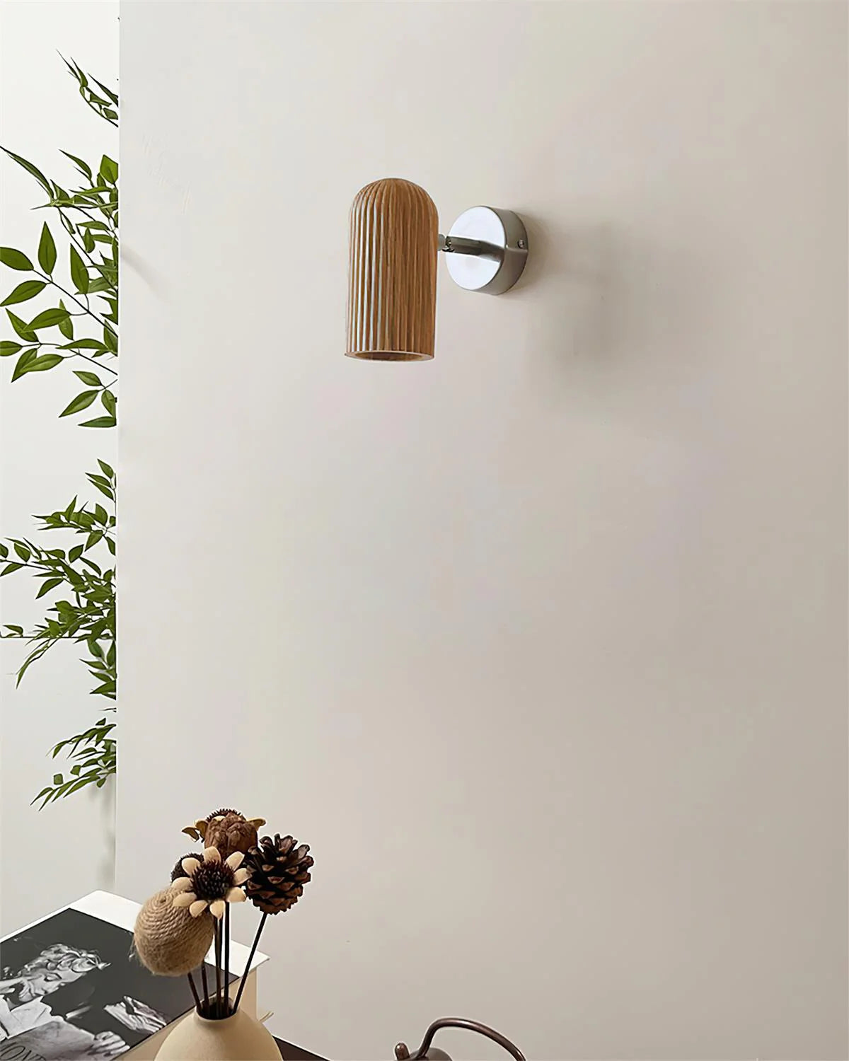 Ravik Wall Lamp